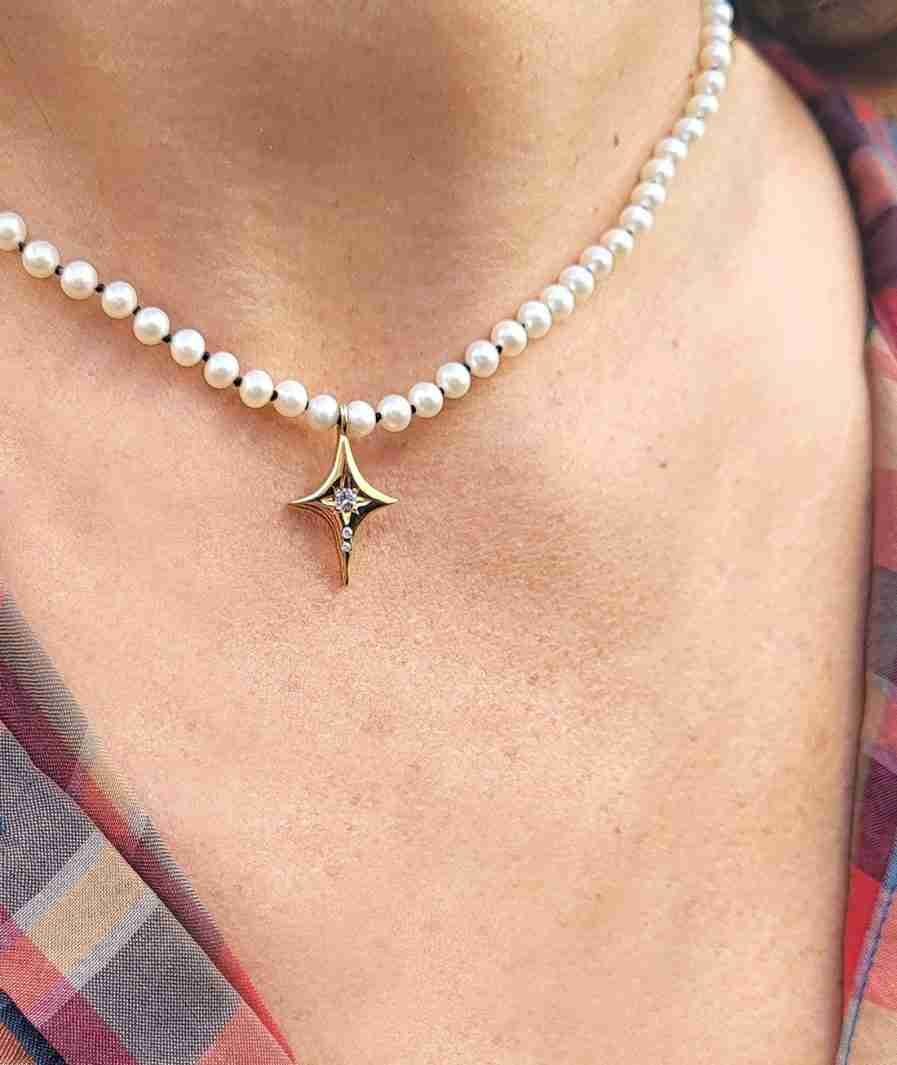Twinkle Diamond Pearl Necklace